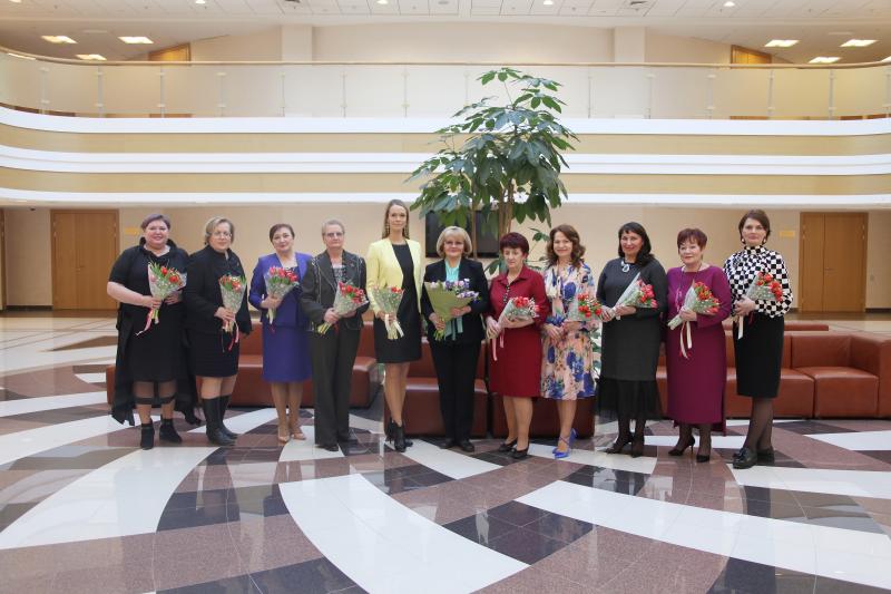 Женский парламент Свердловской области подготовит предложения по реализации национальных проектов
