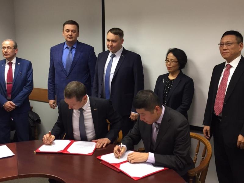 Новые российско-китайские IT-продукты выйдут с площадки Свердловской области на отечественный и международный рынки