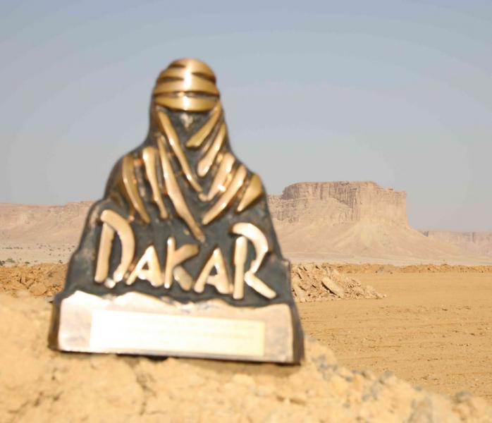 Евгений Куйвашев поздравил Сергея Карякина и его гоночную команду с «серебром» на международном ралли-марафоне Dakar