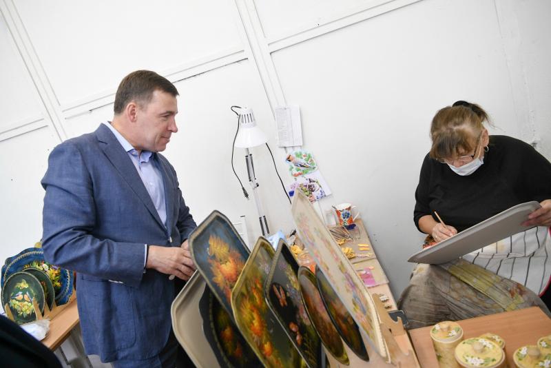 Евгений Куйвашев обсудил с малым бизнесом в Нижнем Тагиле острые вопросы и поручил поддержать бренд «Тагильский поднос»