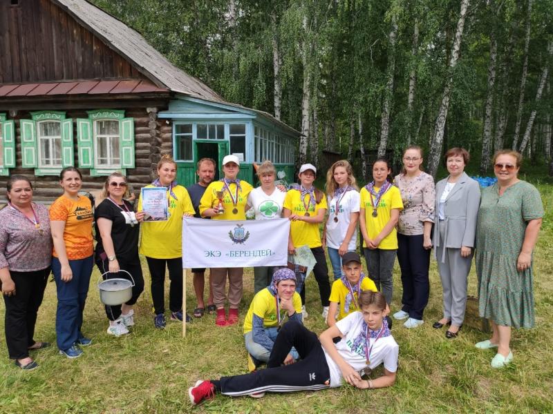 Вновь Берендей встречал друзей