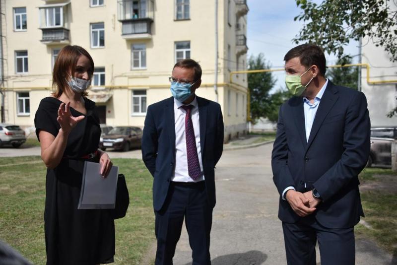 Металлургам – поздравления, главе города – 200 вопросов