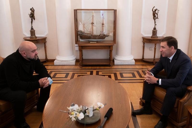 Евгений Куйвашев поддержал предложение Дениса Проценко о системной подготовке в регионе высококлассных реабилитологов