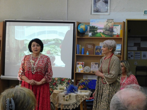 Майскими короткими ночами…