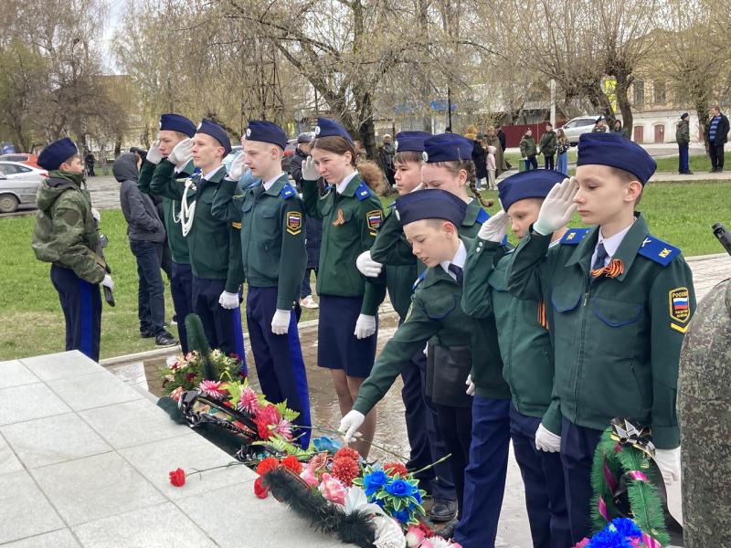 Держим строй