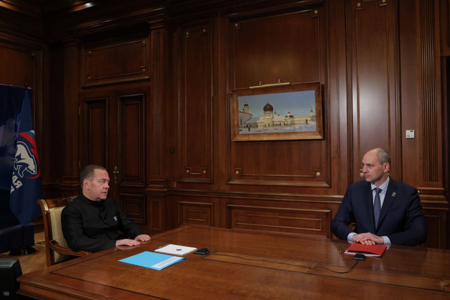 Дмитрий Медведев поддержал кандидатуру Дениса Паслера на должность секретаря реготделения