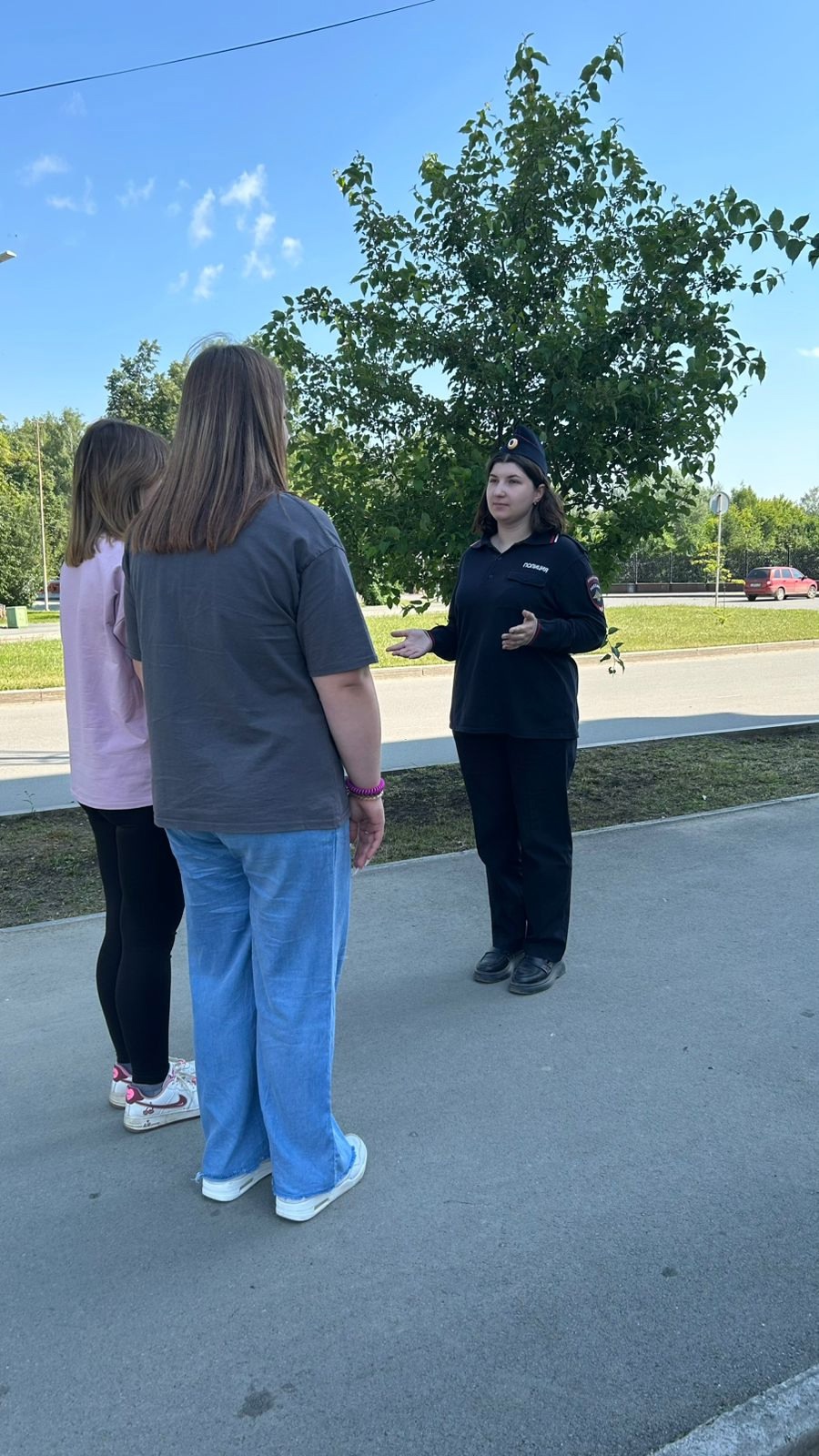 Профилактические  беседы  с несовершеннолетними