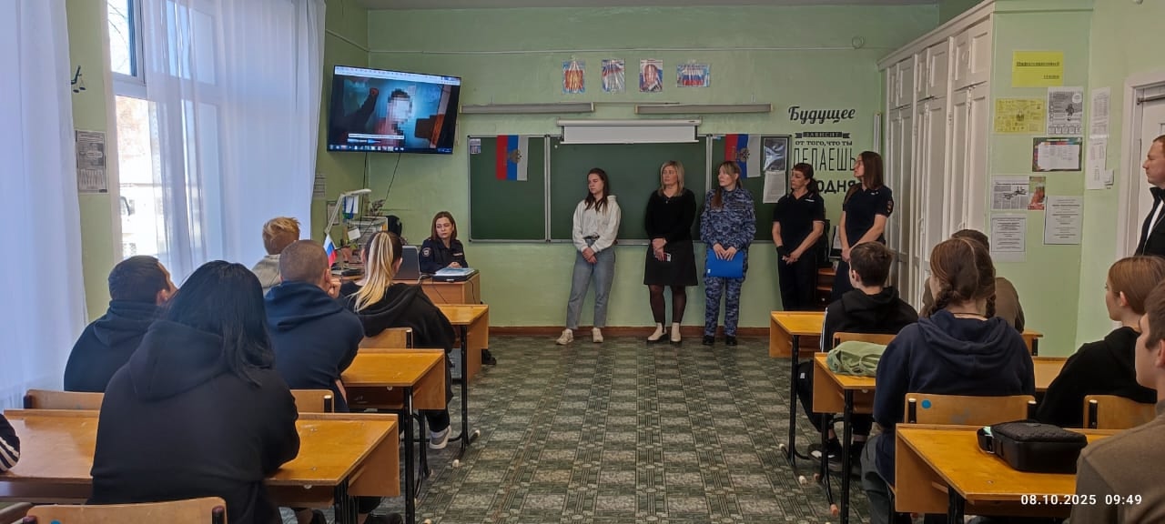 В Невьянске полицейские провели профилактическую беседу в рамках «Недели профилактики»