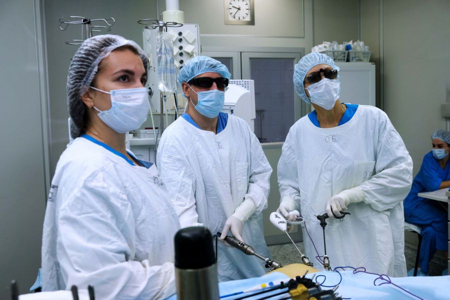 Свердловские врачи спасли пациента с редким синхронным раком почек