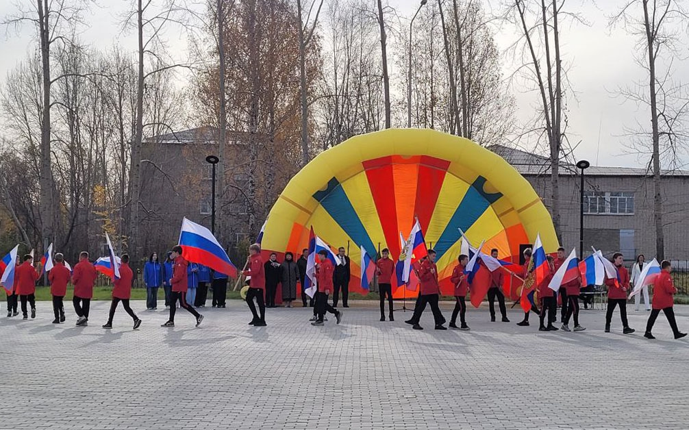 В пос.Цементном завершился первый этап благоустройства общественной территории