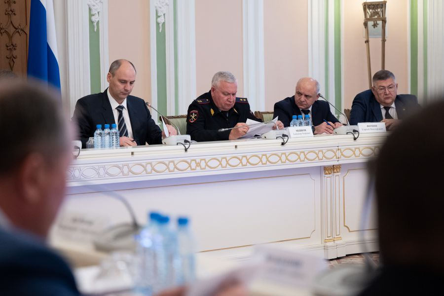 Денис Паслер поручил усилить антитеррористическую защищённость объектов топливно-энергетического комплекса