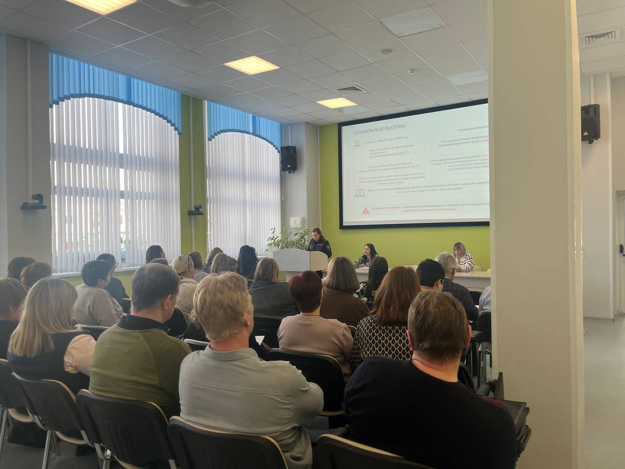 В Невьянске обсудили профилактику деструктивного поведения среди подростков